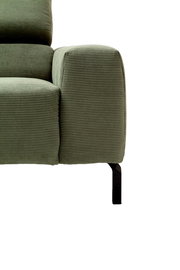 Grünes Sofa mit geripptem Stoffbezug, Nahaufnahme der Armlehne und Sitzfläche von der Seite