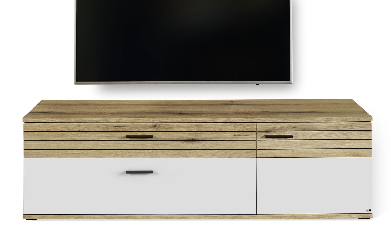 TV-Lowboard aus Holz mit weißer Front, zwei Schubladen und zwei Türen, frontal abgebildet.