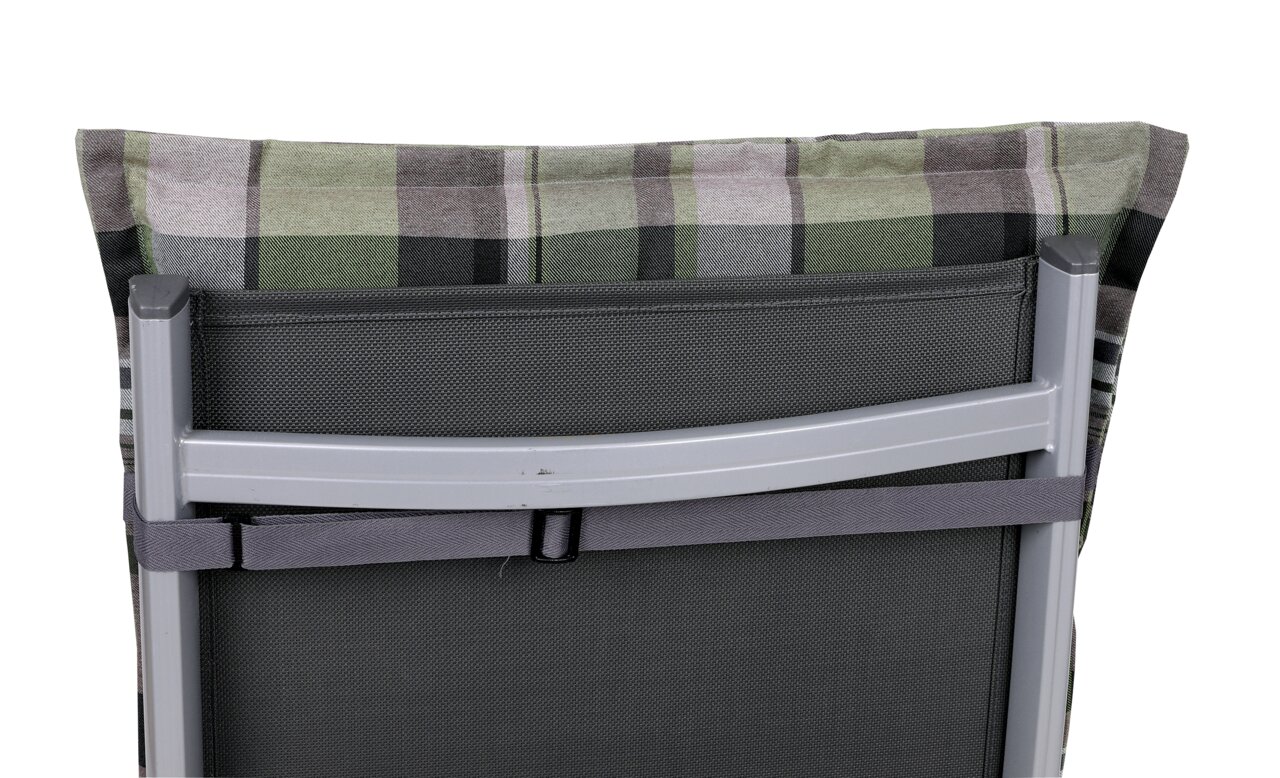 Rückansicht einer Sesselauflage mit grün-grauem Karomuster auf einem Metallstuhl.