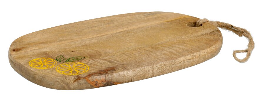 Holz-Schneidebrett aus Mangoholz mit Zitronenmotiv und Kordel, seitliche Perspektive