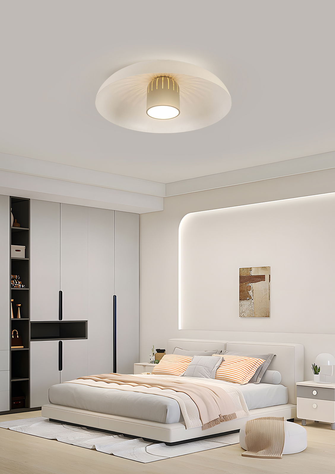 Moderne LED-Deckenleuchte in einem stilvollen Schlafzimmer, von unten betrachtet.