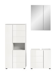 Moderne Badkombination in Weiß, bestehend aus einem hohen Schrank mit offenen und geschlossenen Fächern, einem Spiegelschrank und einem Unterschrank mit Schubladen, frontal abgebildet.