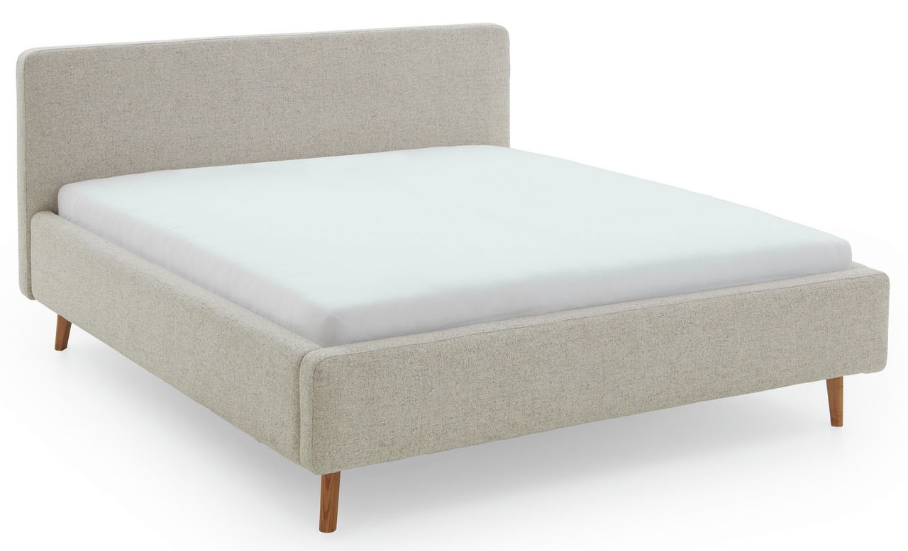 Polsterbettgestell in hellem Stoff mit Holzfüßen, seitliche Perspektive