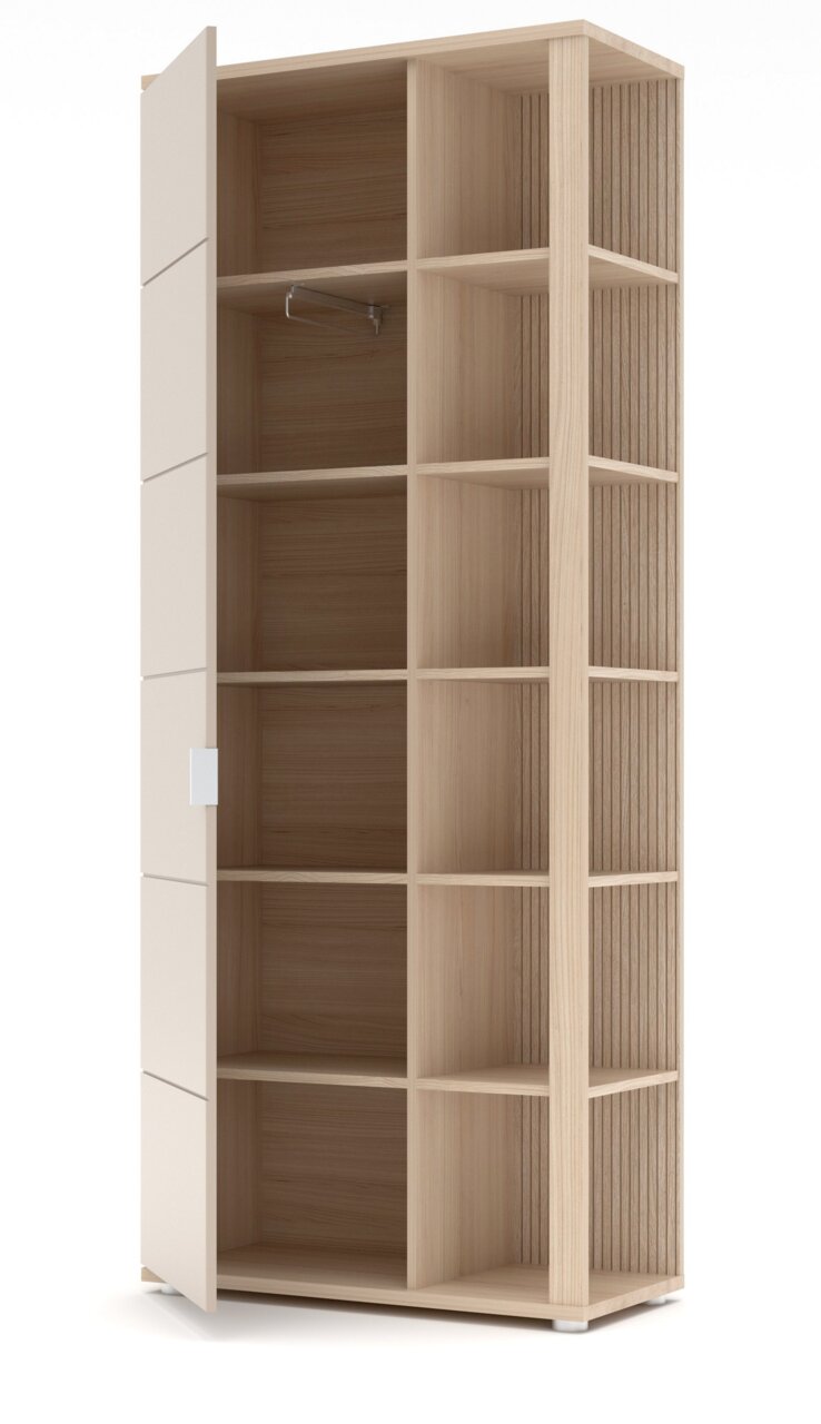 Garderobenschrank aus hellem Holz mit offenen Regalfächern und einer teilweise geöffneten Tür, seitliche Perspektive