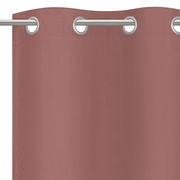 Rosa Ösenschal aus Stoff, Nahaufnahme von oben mit silbernen Ösen.