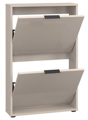 Beiger Schuhschrank mit zwei nach vorne kippbaren Klappen und schwarzen Griffleisten, freigestellt, Frontansicht leicht schräg von vorn