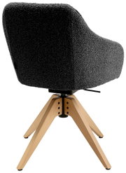 Achterkant van een moderne fauteuil met zwarte stoffen bekleding en lichte houten poten.