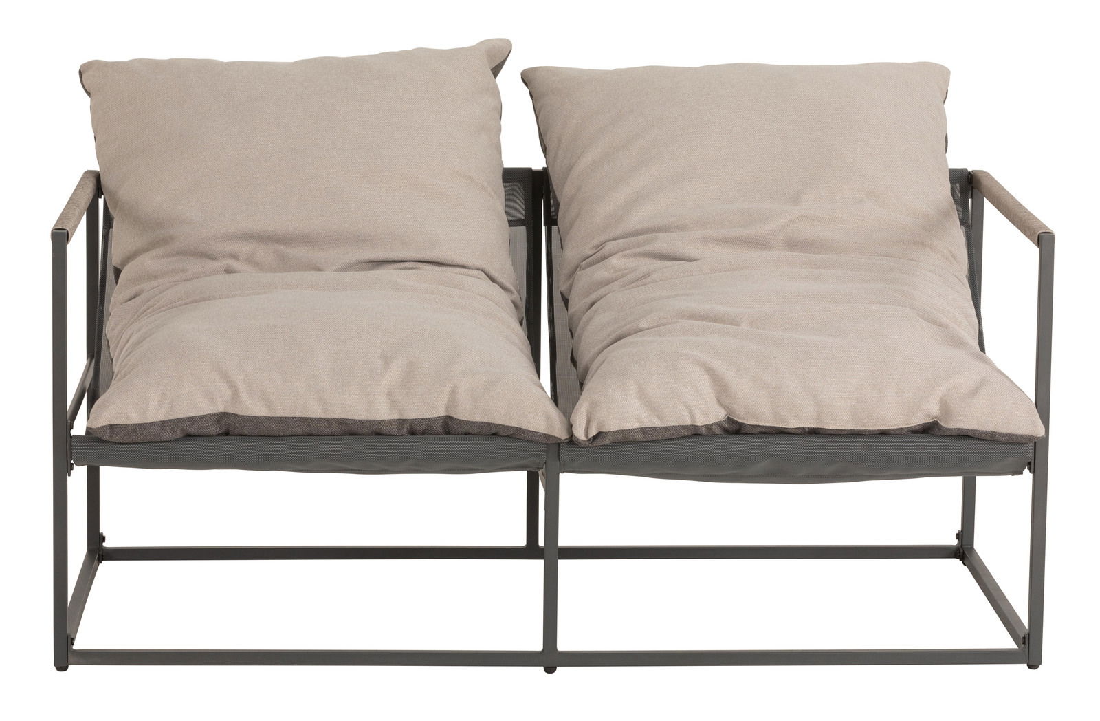 Frontansicht eines zweisitzigen Lounge-Sofas mit beigen Kissen und einem Metallrahmen.