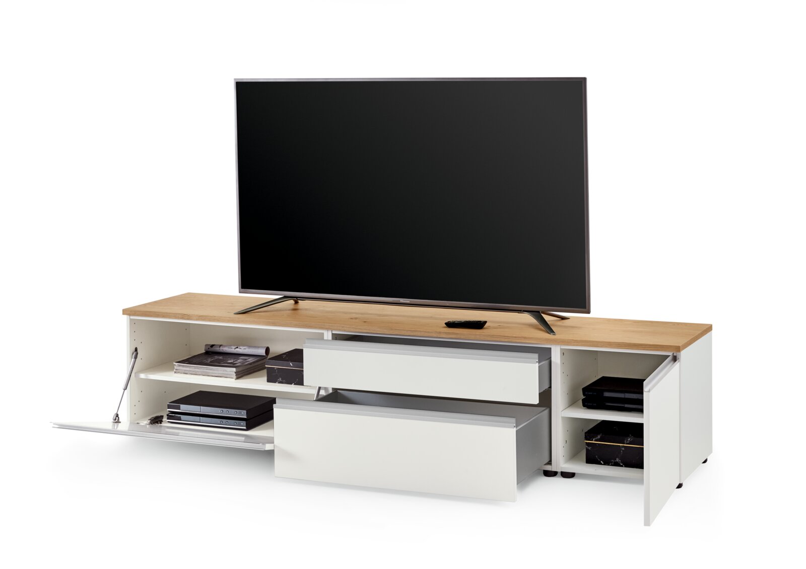 XL-tv-lowboard met houten afwerking en witte lades, gezien vanaf de voorkant, met open opbergruimte voor media-apparatuur.