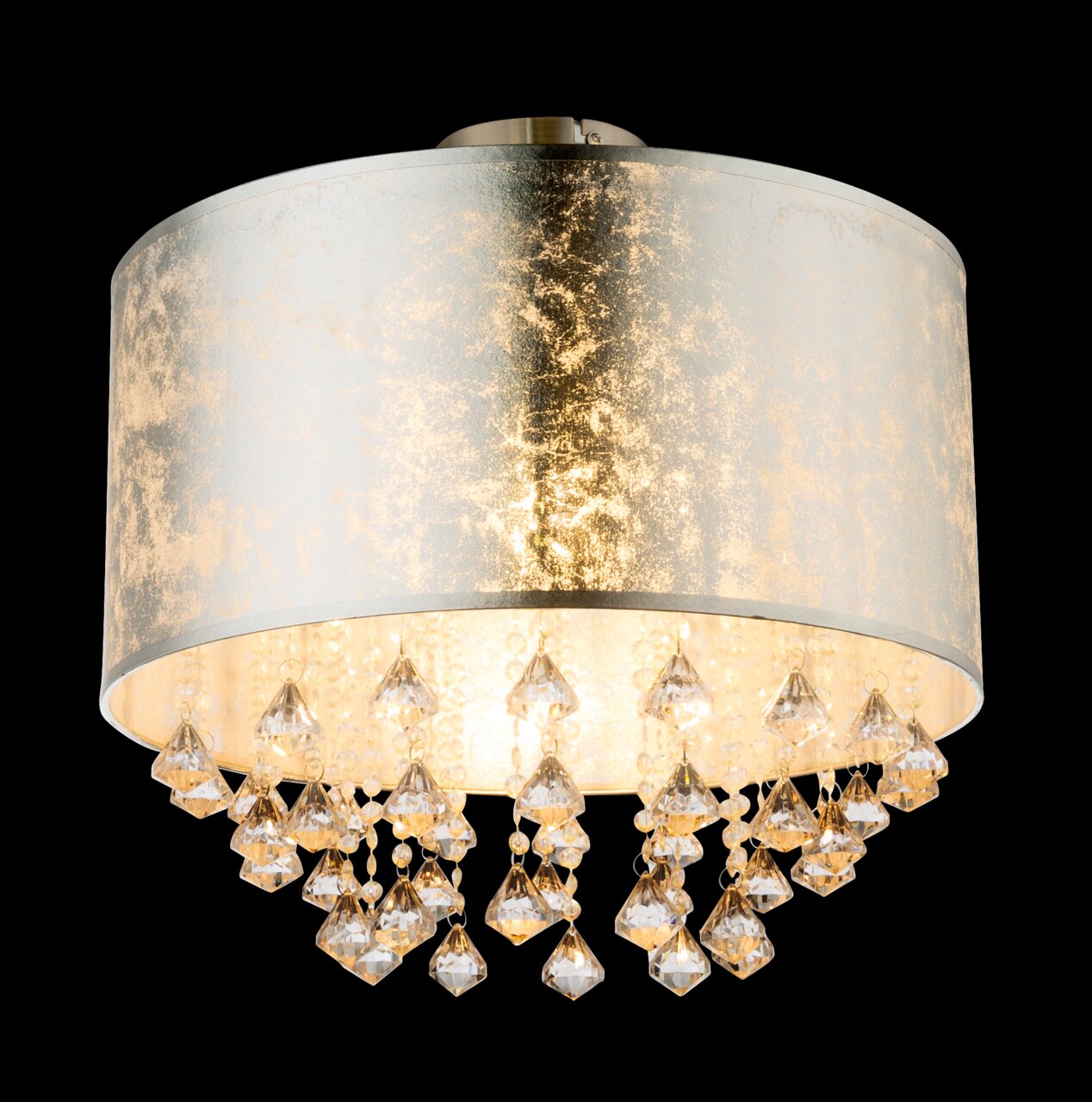 Elegante Deckenleuchte mit silbernem Schirm und hängenden Kristallen, seitliche Perspektive