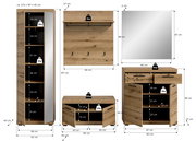 Garderoben-Set 5-teilig in Holzoptik, bestehend aus einem hohen Schrank mit Spiegel, einer Wandgarderobe mit Haken und Ablage, einem quadratischen Spiegel, einer Kommode mit Schubladen und einem Schuhschrank. Frontale Ansicht.
