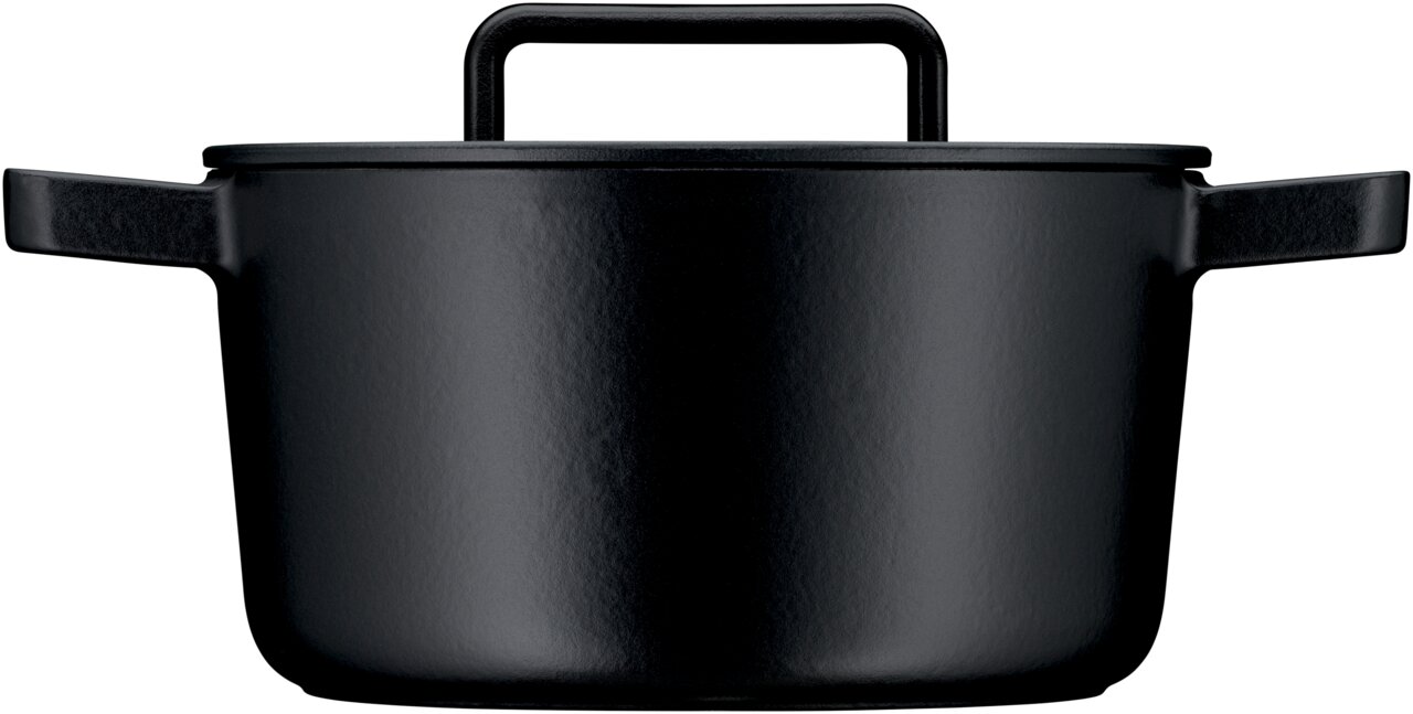 Zwarte WMF Flavour braadpan 24 cm, vooraanzicht met deksel en handgrepen