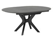 Moderner Esstisch mit ovaler grauer Tischplatte und schwarzem, stilvollem Untergestell, seitliche Perspektive