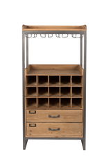 Frontale Ansicht eines Weinregals aus Holz und Metall mit mehreren Fächern und zwei Schubladen.