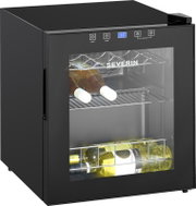 Schwarzer SEVERIN Weinkühlschrank mit Glastür und digitaler Temperaturanzeige, gefüllt mit Weinflaschen; Ansicht schräg von vorn links.