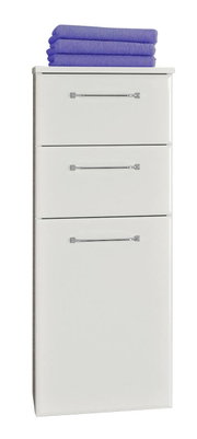 Weißes Highboard mit drei Schubladen und lila Handtüchern oben, Frontalansicht