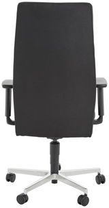 Rückansicht eines schwarzen Chefsessels mit hoher Rückenlehne und verstellbaren Armlehnen auf einem stabilen, verchromten Fußkreuz mit Rollen.