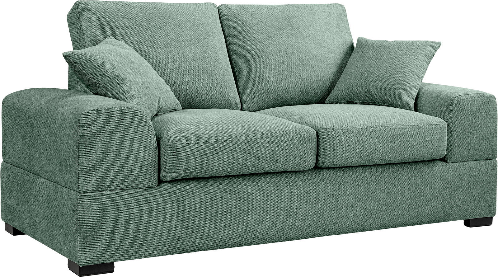 MID.YOU 2-zitsbank VEDA Grünes 2-Sitzer-Stoffsofa mit breiten Armlehnen, zwei Sitz- und zwei Rückenkissen sowie zwei Zierkissen, freigestellt auf weißem Hintergrund, Ansicht schräg von vorne