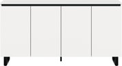 Modernes weißes Sideboard mit vier Türen, frontal betrachtet, auf schwarzen Beinen.