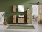 Moderner Spiegelschrank 60 cm in einem stilvollen Badezimmer mit grüner Wand und Holzmöbeln, Frontalansicht