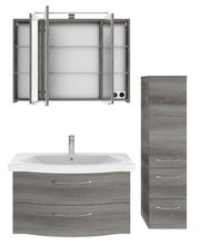 Badblock-Set mit Spiegelschrank, Waschbeckenunterschrank und Hochschrank in moderner Holzoptik, Frontalansicht