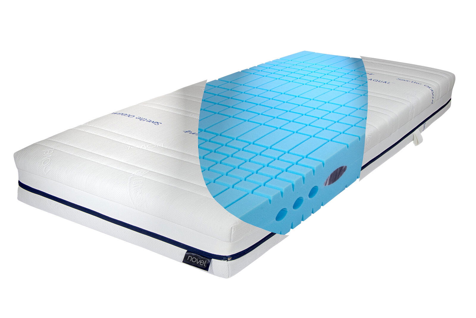 Novel Kaltschaummatratze EMOTION S 60 Kaltschaummatratze 90 x 200 cm mit sichtbarem Querschnitt, der die blaue Schaumstruktur zeigt, perspektivisch von der Seite fotografiert.
