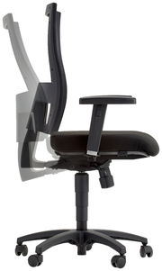 Seitenansicht eines schwarzen Drehstuhls mit verstellbarer Rückenlehne und Armlehnen.