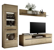 Wandkombination aus Holz mit Regal, Vitrine und TV-Schrank, seitliche Perspektive