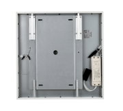 Achterkant van een led-plafondlamp met zichtbare bedrading en montagestructuur.