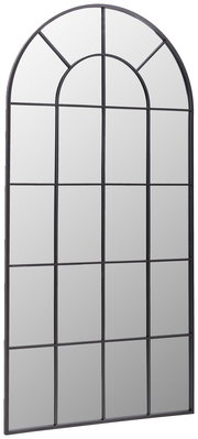 Großer, rechteckiger Spiegel mit schwarzem Metallrahmen und Sprossen, perspektivisch von der Seite fotografiert.