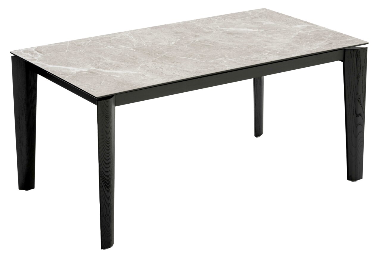 Connubia Esstisch BAND Moderner Esstisch mit heller Marmoroptik-Tischplatte und dunklen Holzbeinen, seitliche Perspektive.