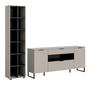 Modernes Möbel-Set aus hohem Regal und Sideboard in Taupe mit schwarzen Innenfächern und Metallfüßen, freigestellt in frontaler Ansicht mit leichter Perspektive von vorn