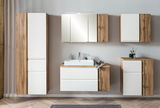 Moderner Hängeschrank 65 cm in Holzoptik mit weißer Front, frontal abgebildet in einem stilvollen Badezimmer-Set.