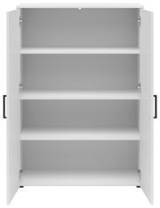 Weiße Kommode mit offenen Türen und vier Regalböden, frontale Ansicht