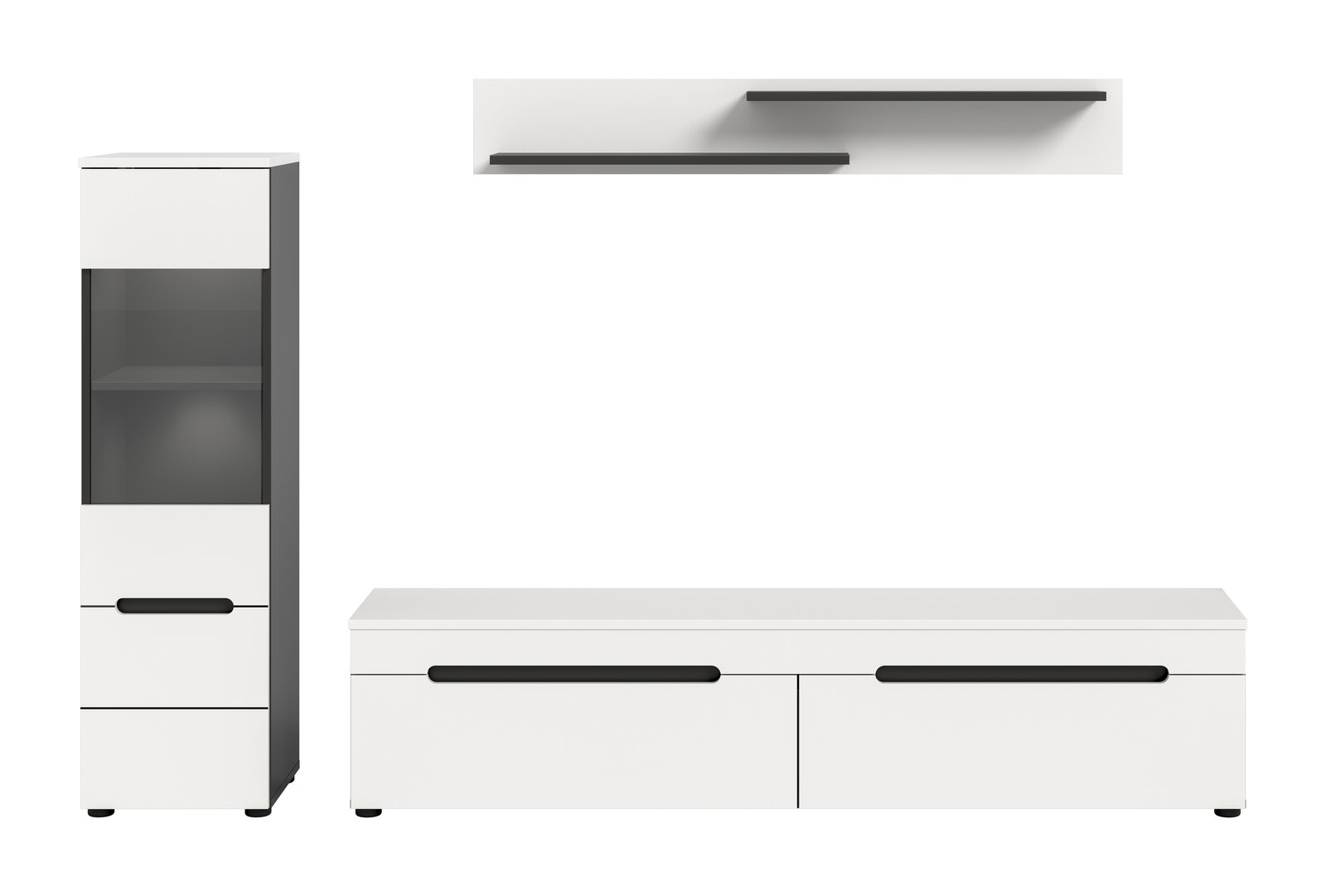 Modernes Wohnzimmermöbel-Set in Weiß mit schwarzen Griffleisten: links hohe Vitrine mit Glaseinsatz, rechts niedriges TV-Lowboard mit zwei Klappen sowie zwei schwebende Wandregale; Frontansicht auf weißem Hintergrund.