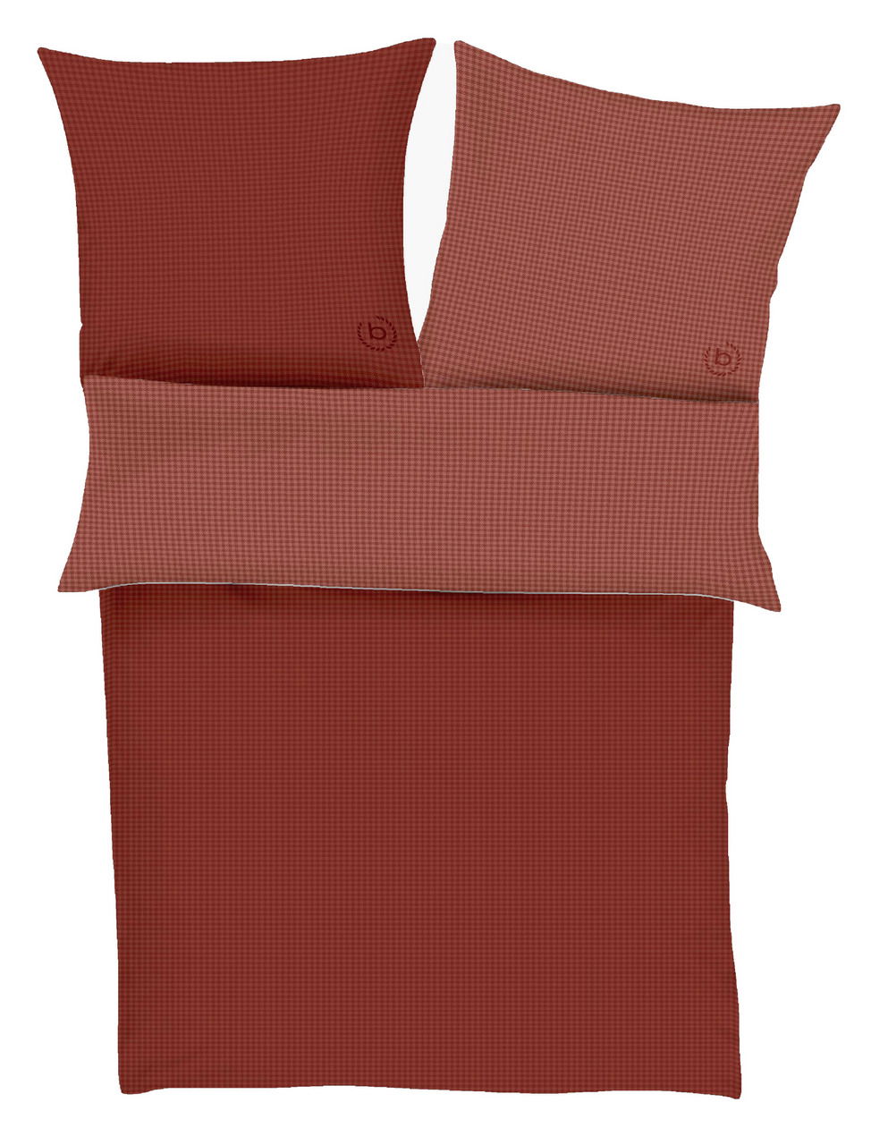 Satinbettwäsche in Rot- und Brauntönen mit feinem Karomuster, bestehend aus einem Bettbezug und zwei Kissenbezügen, aus der Vogelperspektive.
