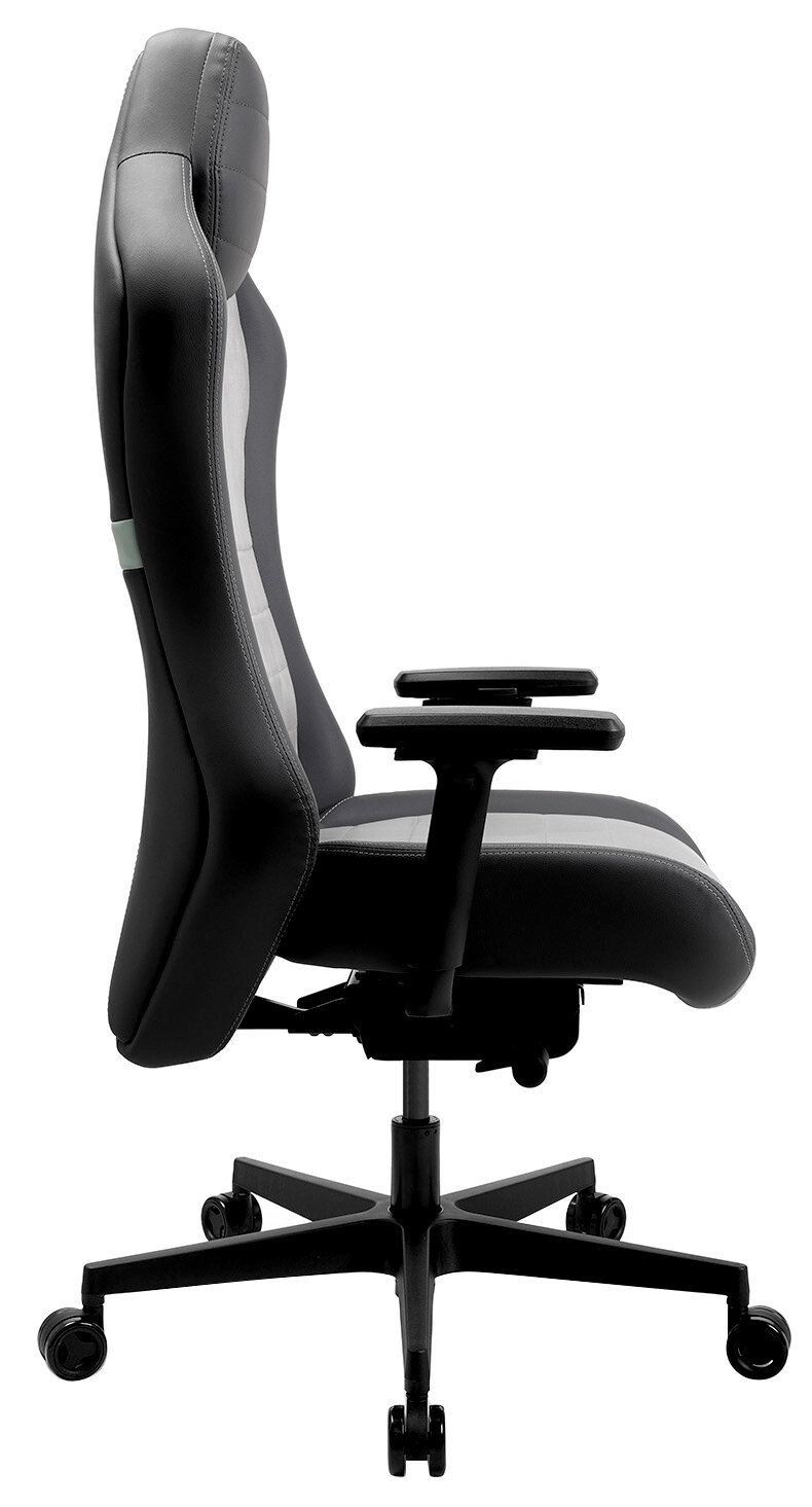 Seitliche Ansicht eines ergonomischen Gaming-Stuhls mit verstellbaren Armlehnen und stabiler Basis auf Rollen.