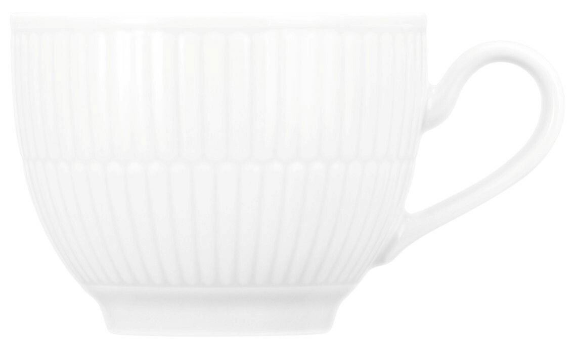 Weiße Kaffeetasse mit geriffeltem Design, seitliche Perspektive