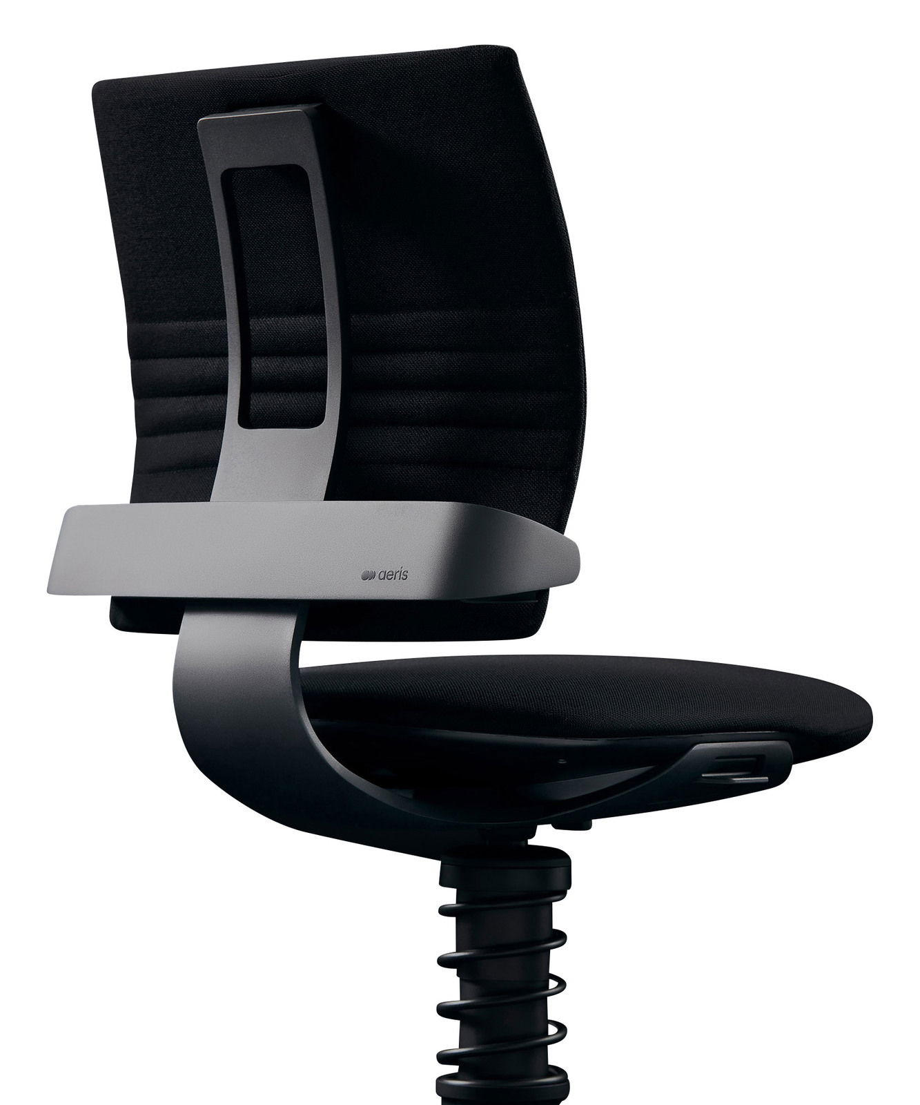 Moderner schwarzer Drehstuhl mit ergonomischem Design, seitliche Perspektive