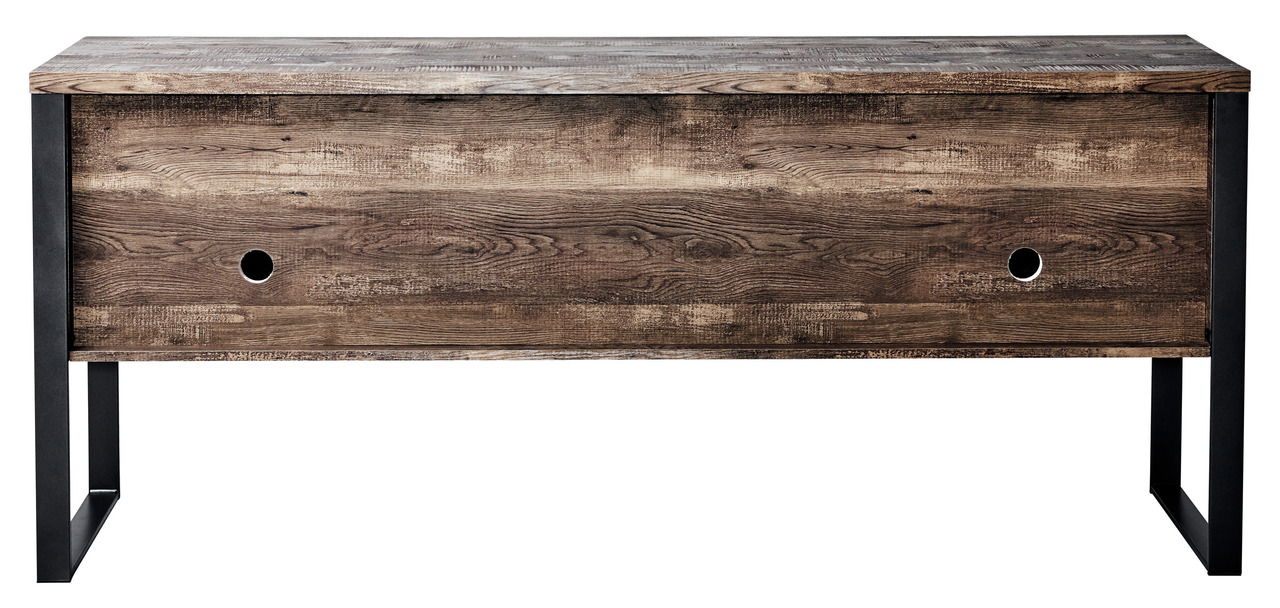 Frontale Ansicht eines Sideboards mit Holzoptik und schwarzen Metallbeinen.