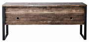 Vooraanzicht van een dressoir met houtlook en zwarte metalen poten.