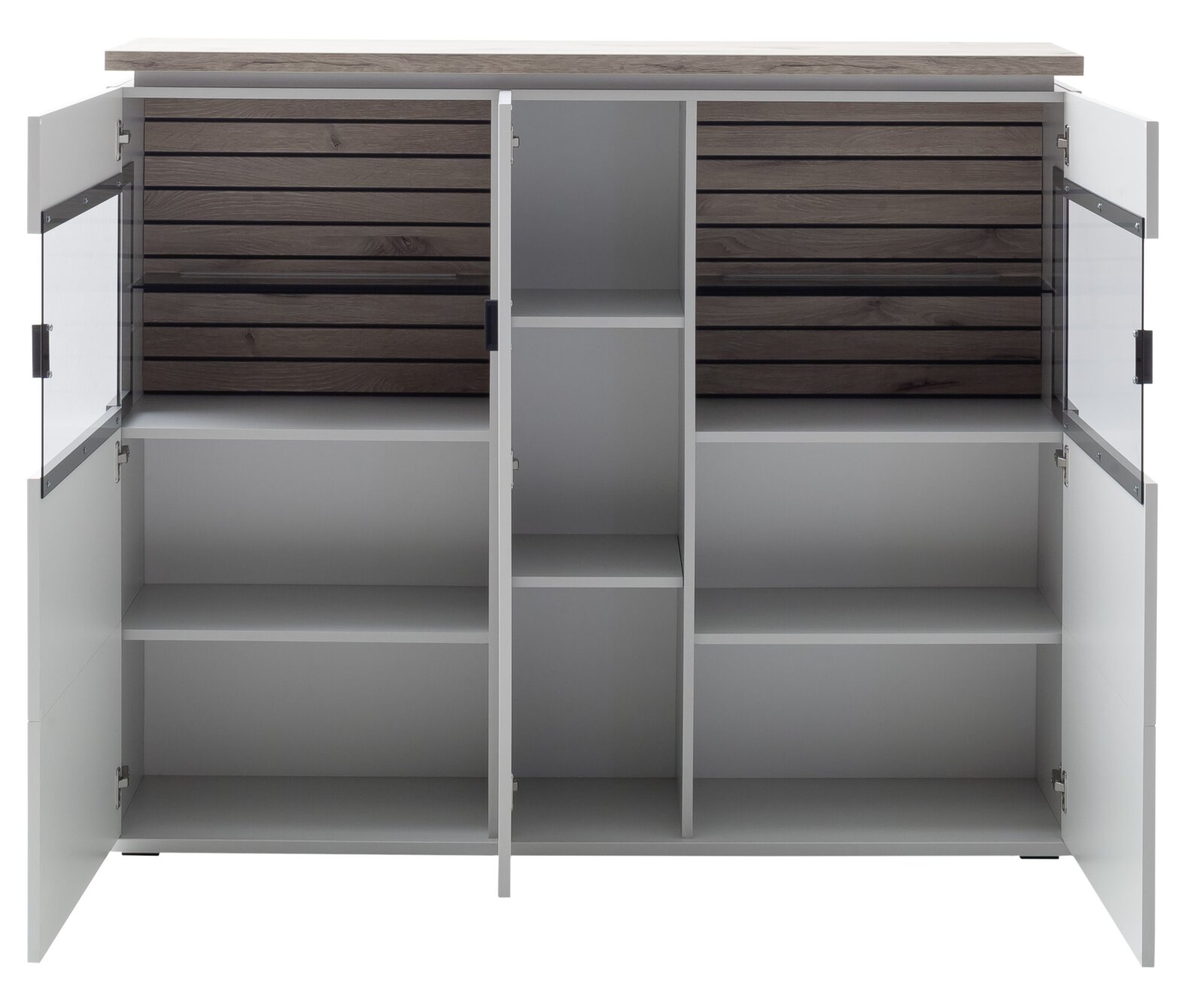 Offenes Sideboard/Schrank in Weiß mit Holzoptik-Rückwänden und mehreren Einlegeböden, beide Flügeltüren geöffnet, Frontalansicht