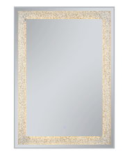 Rechteckiger Wandspiegel mit breitem silbernem Rahmen und glitzerndem Goldrand, Frontalansicht