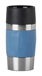 Thermobecher 0,3L in hellblau mit schwarzem Deckel und Edelstahl-Elementen, seitliche Ansicht