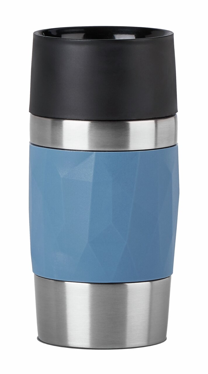Thermobecher 0,3L in hellblau mit schwarzem Deckel und Edelstahl-Elementen, seitliche Ansicht