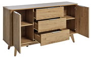 Holz-Sideboard mit drei offenen Schubladen und zwei offenen Türen, seitliche Perspektive