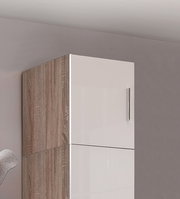 Hochschrankaufsatz in Holzoptik mit weißer Hochglanzfront, seitliche Perspektive