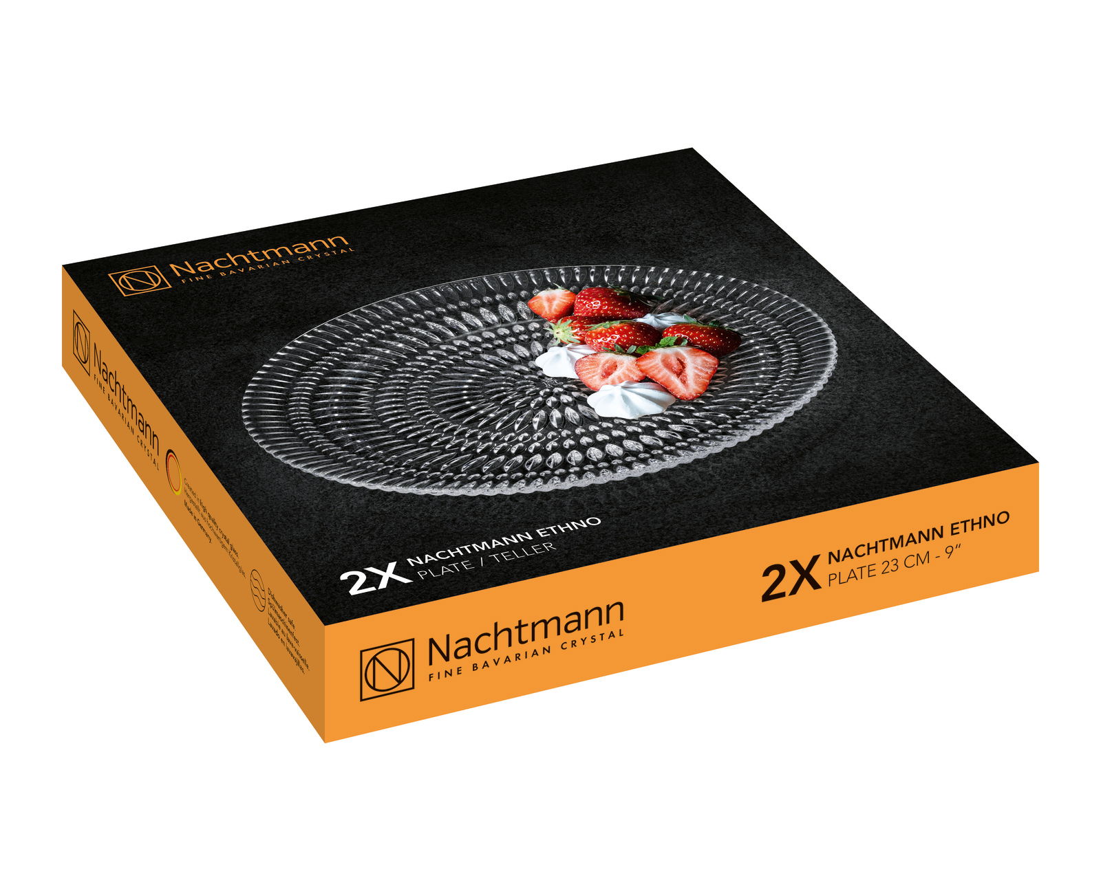 Verpackung des Nachtmann Teller-Sets ETHNO, 2-teilig, 23 cm, mit dekorativem Teller und Erdbeeren, Perspektive von schräg oben.