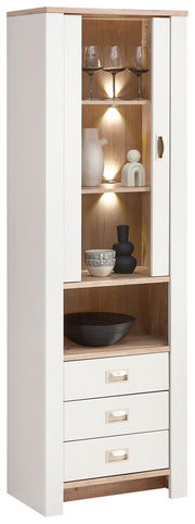 Moderne Vitrine mit weißem Korpus und Holzelementen, ausgestattet mit Glasregalen und Schubladen, frontal betrachtet.
