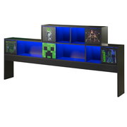 Regalaufsatz für Jugendbett mit blauer LED-Beleuchtung und dekorativen Grafiken, seitliche Perspektive